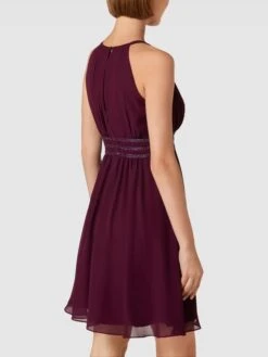 Jake*s Cocktail Cocktailkleid Mit Taillenpasse Mit Paillettenbesatz - Bordeaux Rot -Wellensteyn Geschaft 6cs4gl2g91alahim6l75ck21952l2eai6l9keihn74skal1k611jciqga8qkeh1p99334kqf8orkogqd9t3m8d9pcgo6ap326cq38ohk64rm8ob16pij8cb56gq32ob165i62co
