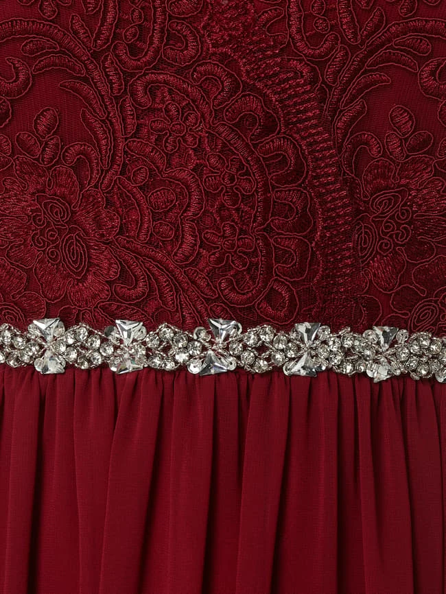 My Mascara Curves PLUS SIZE Abendkleid Aus Tüll Und Chiffon - Bordeaux Rot 6 My Mascara Curves PLUS SIZE Abendkleid Aus Tüll Und Chiffon - Bordeaux Rot – Bild 4