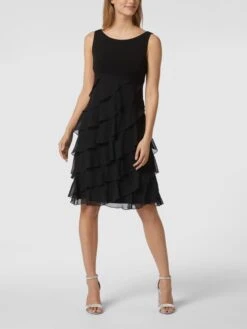 Swing Cocktailkleid Aus Chiffon Im Stufen-Look - Schwarz -Wellensteyn Geschaft 6t4jigim699kqji58p8k8hi46t252ia188s32iq76p14uli985a5ahae8l756him610kse9ka8r38jil913jechh6thj2p9g68s3ie9kc9j36eb260oj6c9m6tj3ed9n61gj4o8