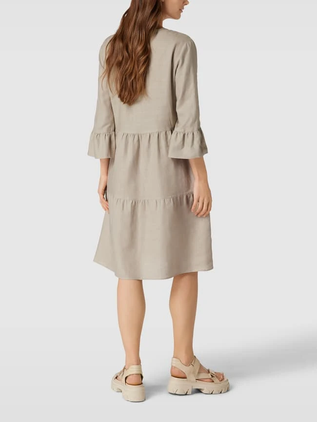 White Label Knielanges Kleid Mit Schlüsselloch-Ausschnitt - Sand 7 White Label Knielanges Kleid Mit Schlüsselloch-Ausschnitt - Sand – Bild 5