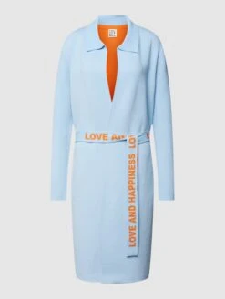 Emily Van Den Bergh Knielanges Kleid Mit Statement-Print - Hellblau 8 Emily Van Den Bergh Knielanges Kleid Mit Statement-Print - Hellblau -Wellensteyn Geschaft 84pk2lac9dakqhi3a52jckhh60o3cj2g7184udam9t432d1l9p9jcd228d2kkcqiah7j6l9n754j0iqa9ko34dhg6th3gopn64q66p1k75j3ee1k75hjedj1c9hm8dpj74q30co