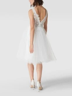 TROYDEN COLLECTION Brautkleid Mit Floralen Stickereien - Ecru -Wellensteyn Geschaft 85136hi69l1jcd9ma983gc2g95b4md9o8l9l4kib94pl0hik758jeka2696l2d9j9co30d286t23il9p8l3jgdb16ph64d3261i3ee9k68r34o9i70sjec1l6gp3gdb361j6ae8