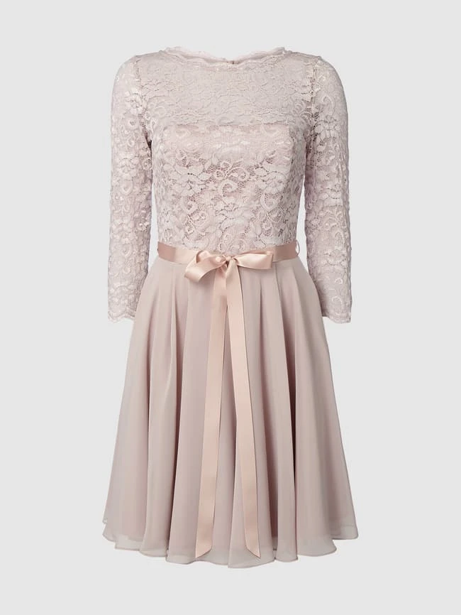 Swing Brautkleid Aus Floraler Spitze - Rosa 4 Swing Brautkleid Aus Floraler Spitze - Rosa – Bild 2