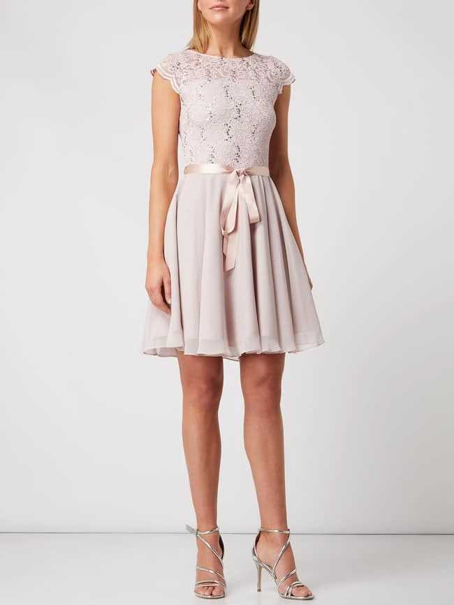 Swing Cocktailkleid Aus Floraler Spitze Und Chiffon - Rosa 3 Swing Cocktailkleid Aus Floraler Spitze Und Chiffon - Rosa