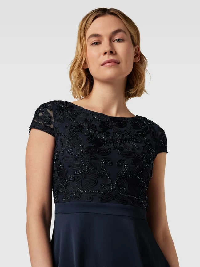 Christian Berg Cocktail Cocktailkleid Mit Ziersteinbesatz - Marineblau Meliert 5 Christian Berg Cocktail Cocktailkleid Mit Ziersteinbesatz - Marineblau Meliert – Bild 3