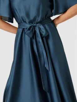 Swing Cocktailkleid Mit Rundhalsausschnitt Und Bindegürtel - Rauchblau 9 Swing Cocktailkleid Mit Rundhalsausschnitt Und Bindegürtel - Rauchblau -Wellensteyn Geschaft 8h83ajq38dakskhp6d544jq46d4k8ia7998k2hqj6p7ksk9p9or58j24ap9kae2j659k4k1i65b36h1ha4o62d336lh32oj369i32phkcgr3eeb6cpij4e34cgrjed1j69im4d8