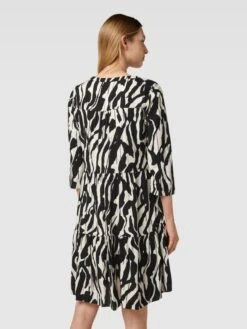 Comma Knielanges Kleid Mit Tunikakragen - Schwarz -Wellensteyn Geschaft 91456jq869242hq68da3ak9h60p54jpg8d74eiik692kgi1j6da4ili371130h9k75832had911jecpi70o6apj46lgm8opj6sq64cpkc4s3aoj66orjap9i6gsm2cb56cpj0c8