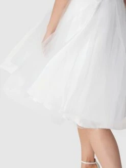 TROYDEN COLLECTION Brautkleid Mit Floralen Stickereien - Ecru -Wellensteyn Geschaft 9d554i2cap7j6jq96535ag9g9964ghqe9pb44e2468pk2chp6l24ochp9h6l0ci99d652ia96cp56cpn8co3gc1l74ojcdhp6gpm4cpk6spjco9mc4q64p9i68s3idb2ckoj8dg