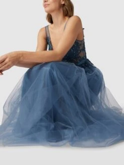 V.M. Abendkleid Mit Ornamentalen Stickereien - Rauchblau -Wellensteyn Geschaft 9l1jahpg8goksghg9t648la4619jadq1acpjekigakpkkc1n6gsk8h2ead6l2dqm95b48ihk70r4gdqm9oo6ap1l6ko32dhnc4o66p1kcopj4oj4cos3aob2coom6d346tgj2dg