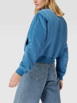 Ana Johnson X P&C Cropped Bomberjacke Mit Eingrifftaschen - Ana Johnson X P&C - Blau 11 Ana Johnson X P&C Cropped Bomberjacke Mit Eingrifftaschen - Ana Johnson X P&C - Blau -Wellensteyn Geschaft 9l34qhi8759kgcq674r48kaj8l8j6jil60sj2j9p6hakmja46t64adho9l34glhma15l2cqi95138jal953m2cj66hij6ohn6opj4p9k74r3eeb2c4s3coj4chj64d9m6lij4co