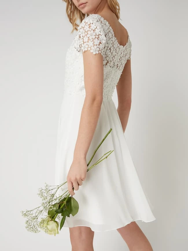 Luxuar Brautkleid Aus Häkelspitze Und Chiffon - Offwhite 7 Luxuar Brautkleid Aus Häkelspitze Und Chiffon - Offwhite – Bild 5