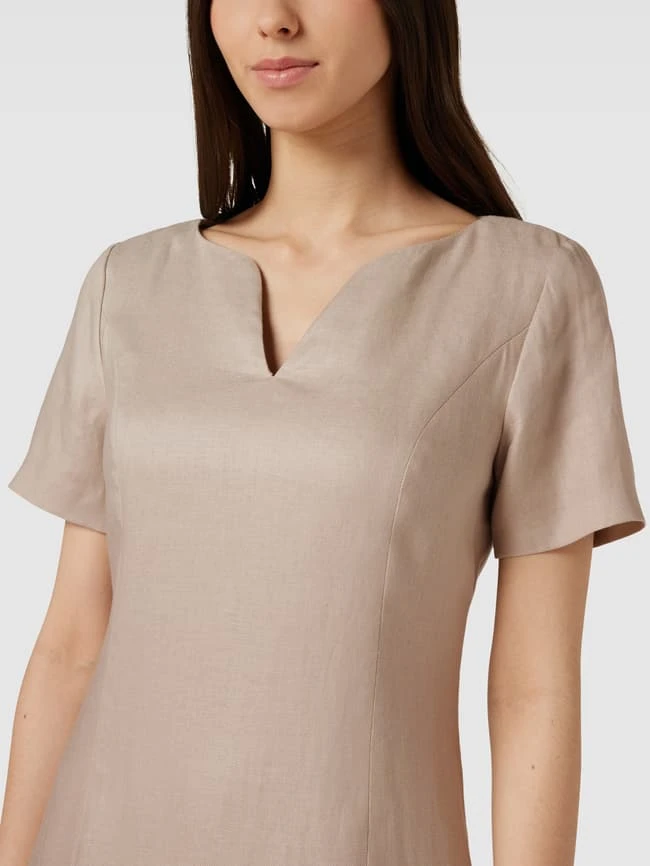 White Label Knielanges Kleid Mit V-Ausschnitt - Sand 5 White Label Knielanges Kleid Mit V-Ausschnitt - Sand – Bild 3