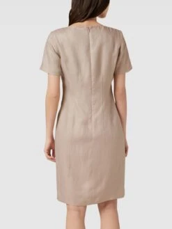 White Label Knielanges Kleid Mit V-Ausschnitt - Sand 11 White Label Knielanges Kleid Mit V-Ausschnitt - Sand -Wellensteyn Geschaft ad136hpo6sp4ue1n9124md1h8gqkcc1na9230cab75aj2ipn8gpkak1k6sp48j266ksl2c1m6l258hhgaco6ao9l6lgj4pj16spm8ohkcpij8e31cgpjgdph64pm6d9o70qj2co