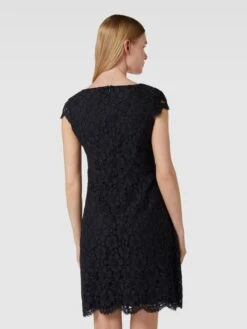 Montego Cocktailkleid Aus Spitze Mit Floralem Allover-Muster - Marineblau 11 Montego Cocktailkleid Aus Spitze Mit Floralem Allover-Muster - Marineblau -Wellensteyn Geschaft agr46c9i8d334ci69h732ca29lb54h9oa55j0jab6sq46jqg9534ugqf9d2kijq86d25ac2d68slce1iako34e1h71gjep1g6pgjie9k6gq30ohp6lhmcchm65h6ap366hgjcc0