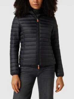 SAVE THE DUCK Steppjacke Mit Label-Detail Modell 'DIZY' - Schwarz -Wellensteyn Geschaft ap5jckq5a11l2gqa88p36iqf9oskkjq3859kcl1g9ks4ik1ia8qk8jpja9154ghg9kr38gqa9p7j4da168o6ad9kcphj2dpg6lj30c9k74s6aeb6c9ij2oph61j62d1lccojid0